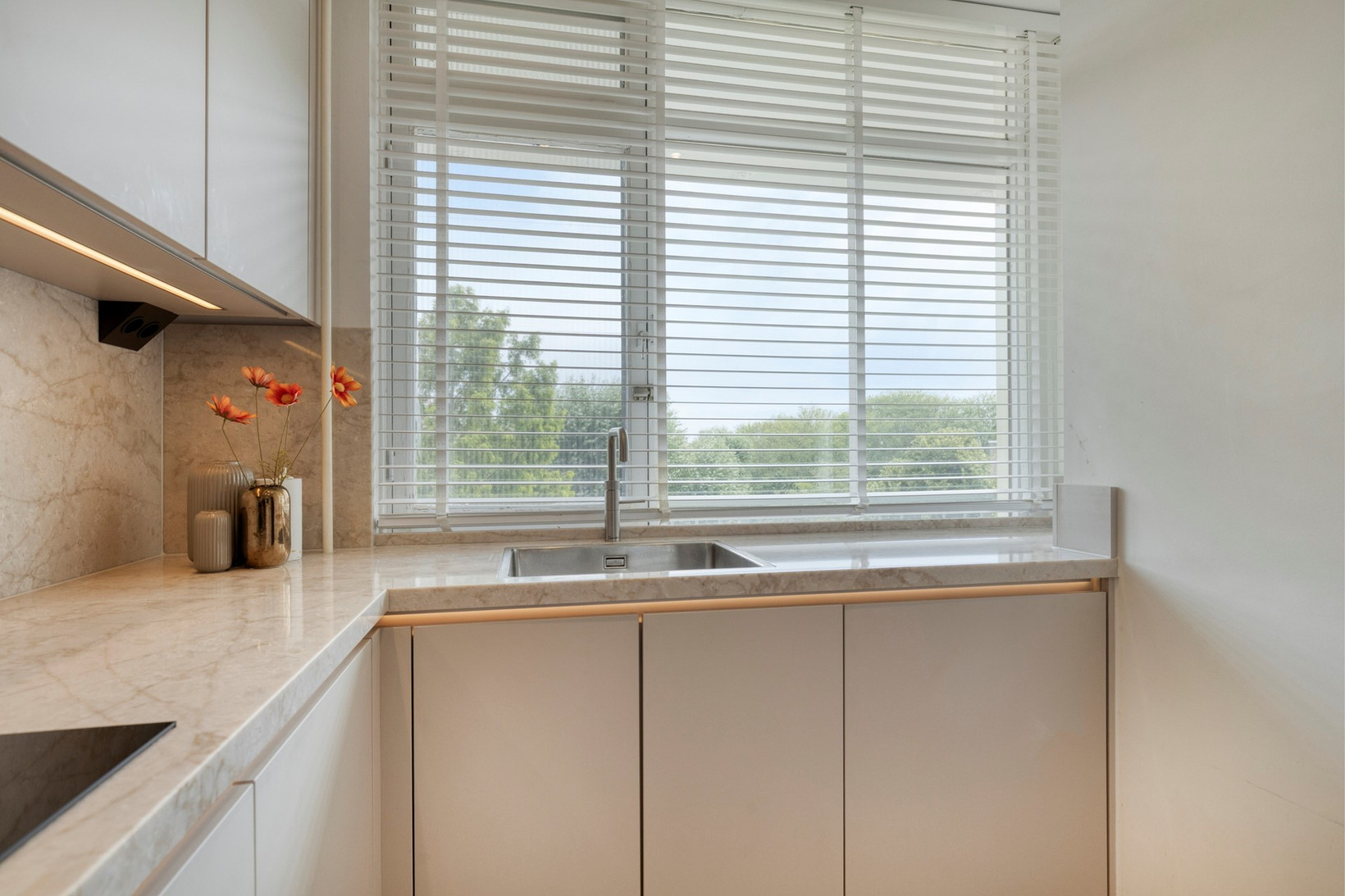 Appartement te koop: Leyweg 112, 'S-Gravenhage