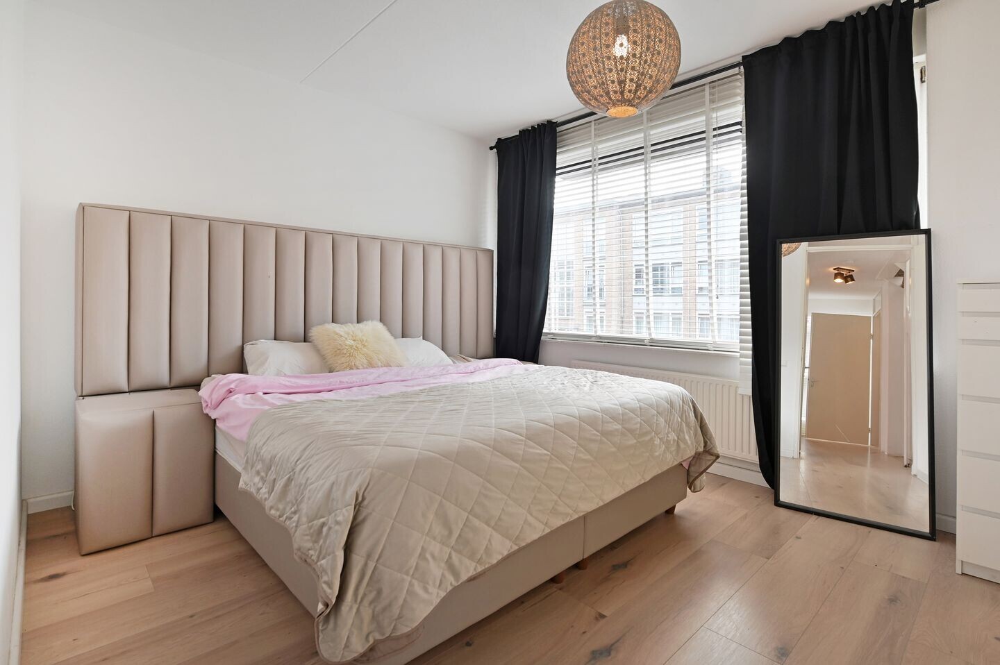 Tussenwoning te koop: Valthestraat 37, 'S-Gravenhage