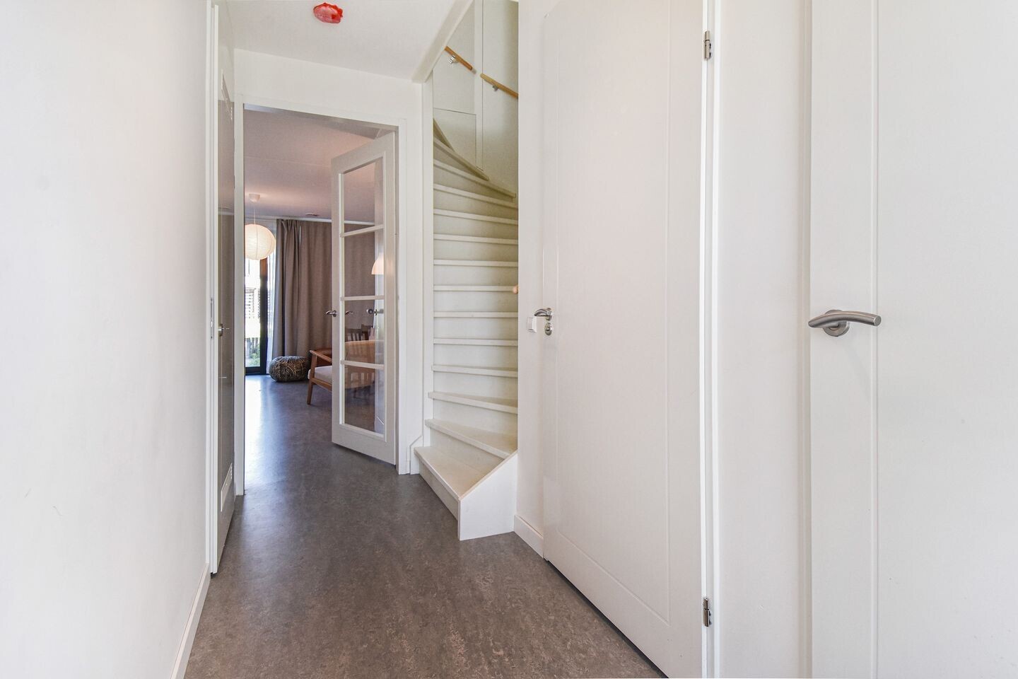 Tussenwoning te koop: M. Vasalishof 8, 'S-Gravenhage