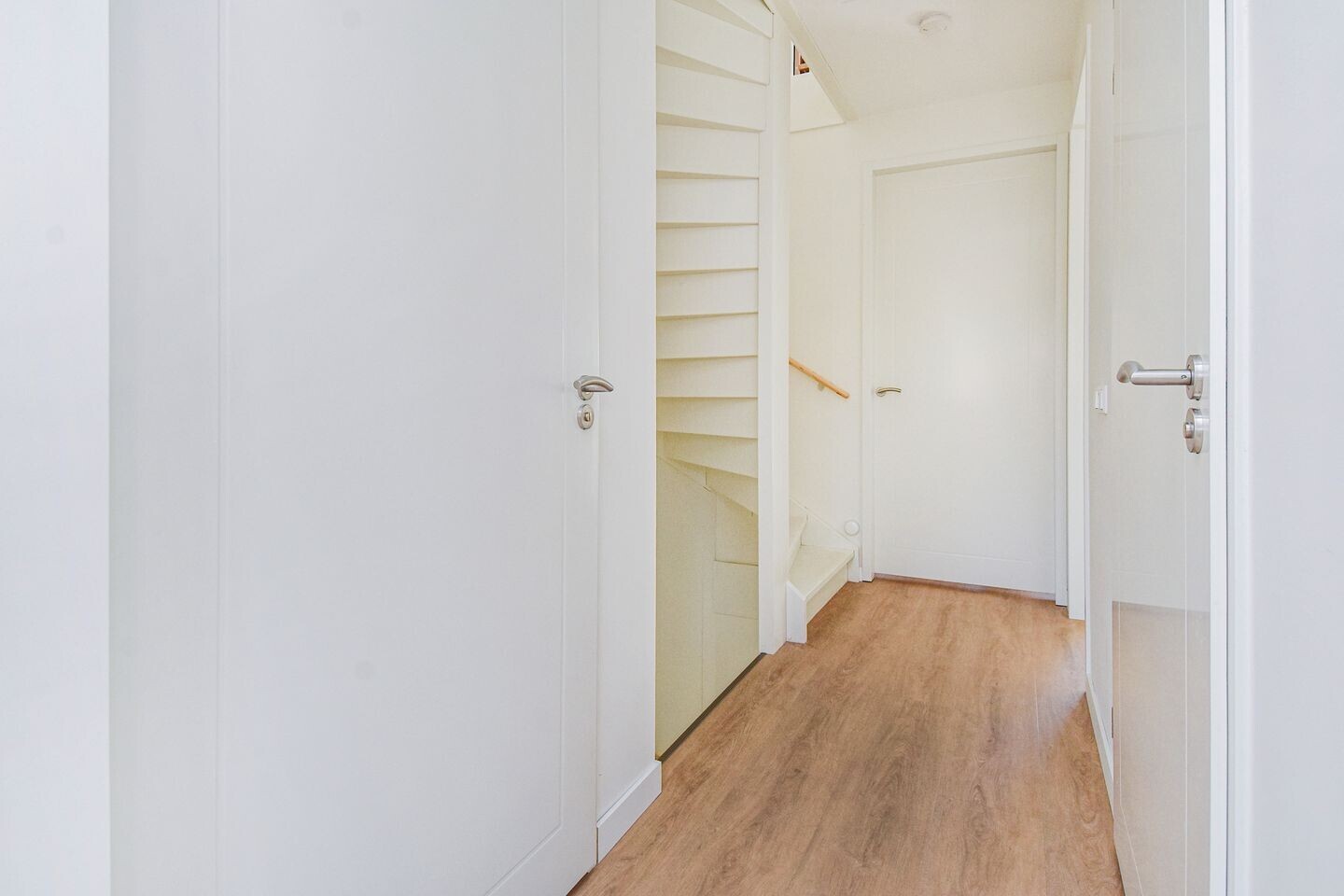 Tussenwoning te koop: M. Vasalishof 8, 'S-Gravenhage