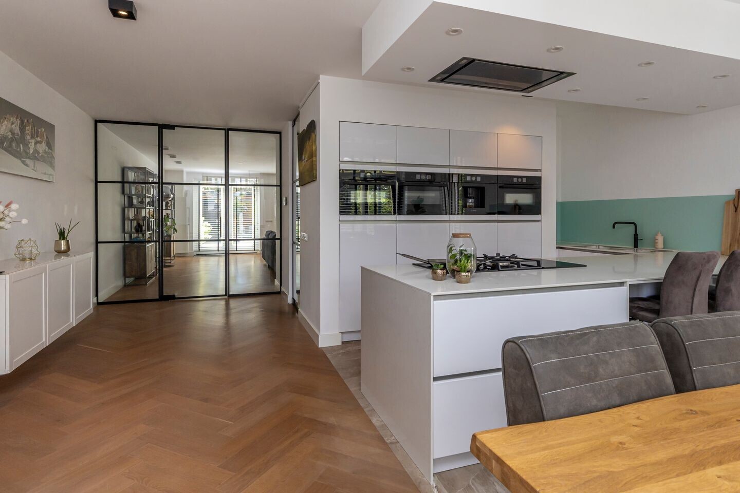 Tussenwoning te koop: Paul van Ostaijenstraat 15, 'S-Gravenhage