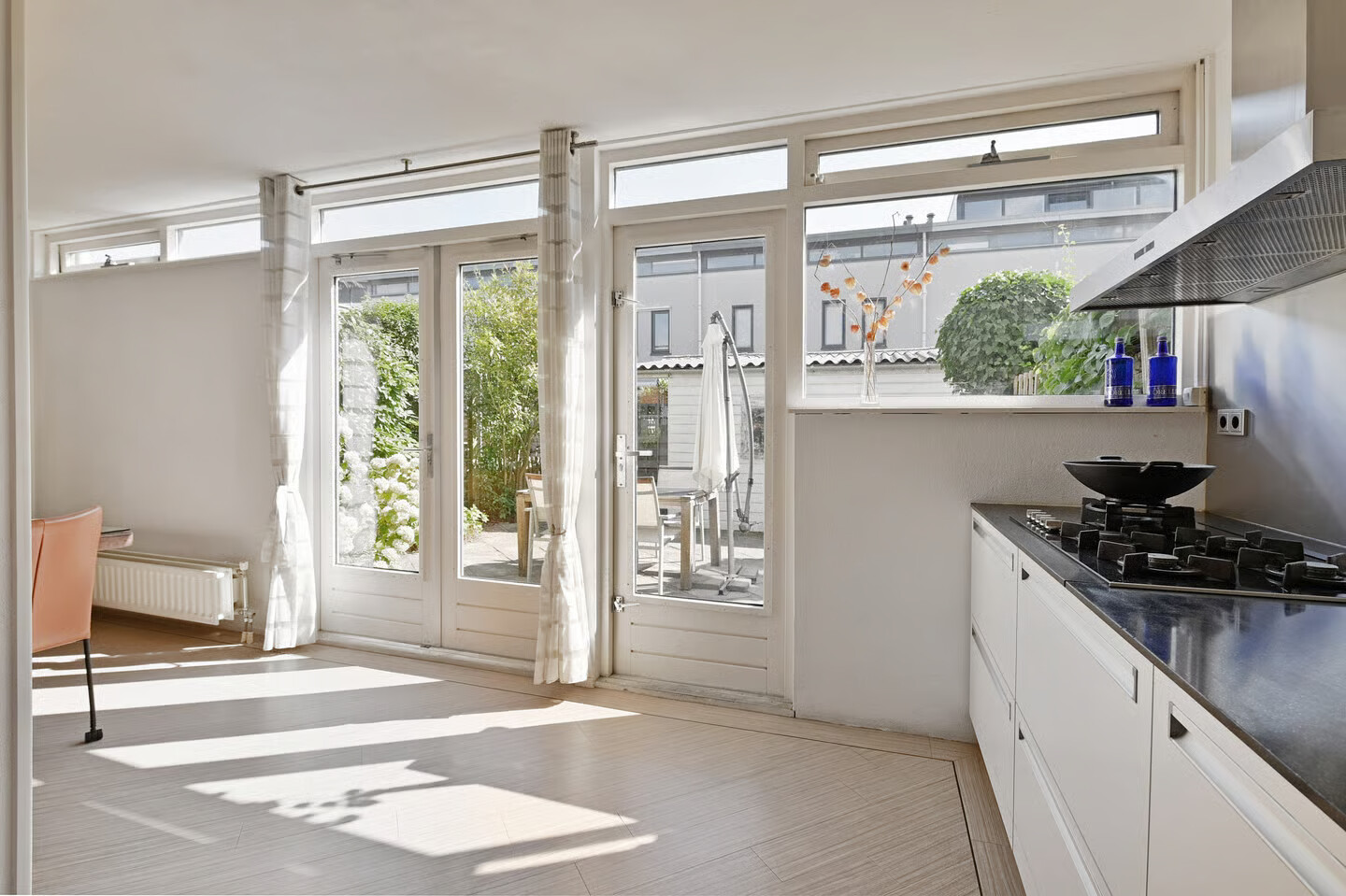 Tussenwoning te koop: Ter Nieuwburgstraat 18, 'S-Gravenhage