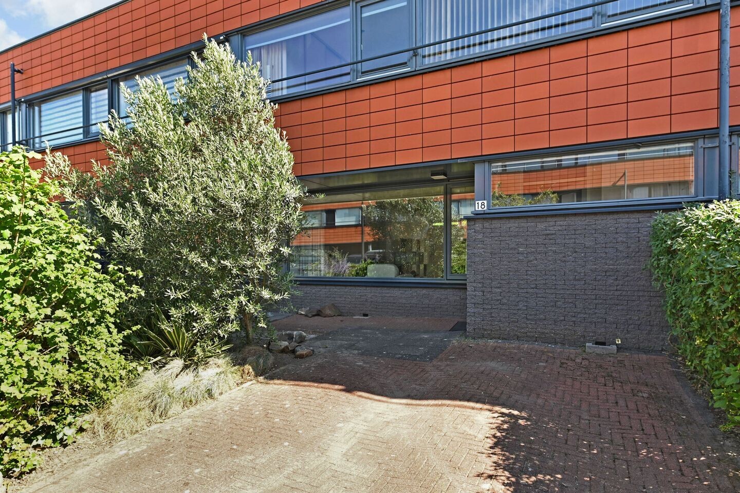 Tussenwoning te koop: Ter Nieuwburgstraat 18, 'S-Gravenhage