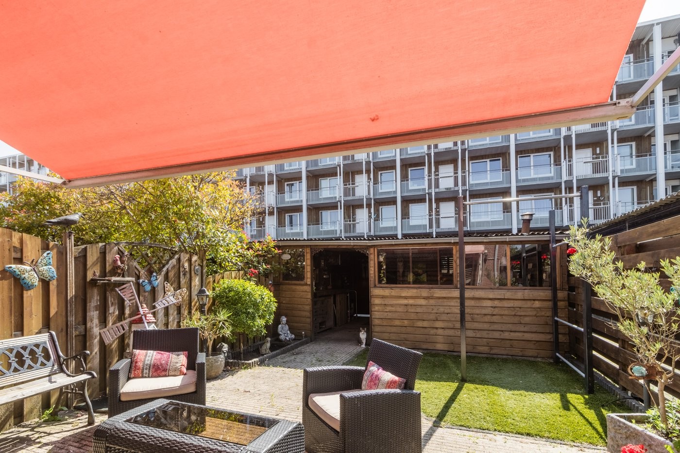 Hoekwoning te koop: Warschaustraat 23, 'S-Gravenhage