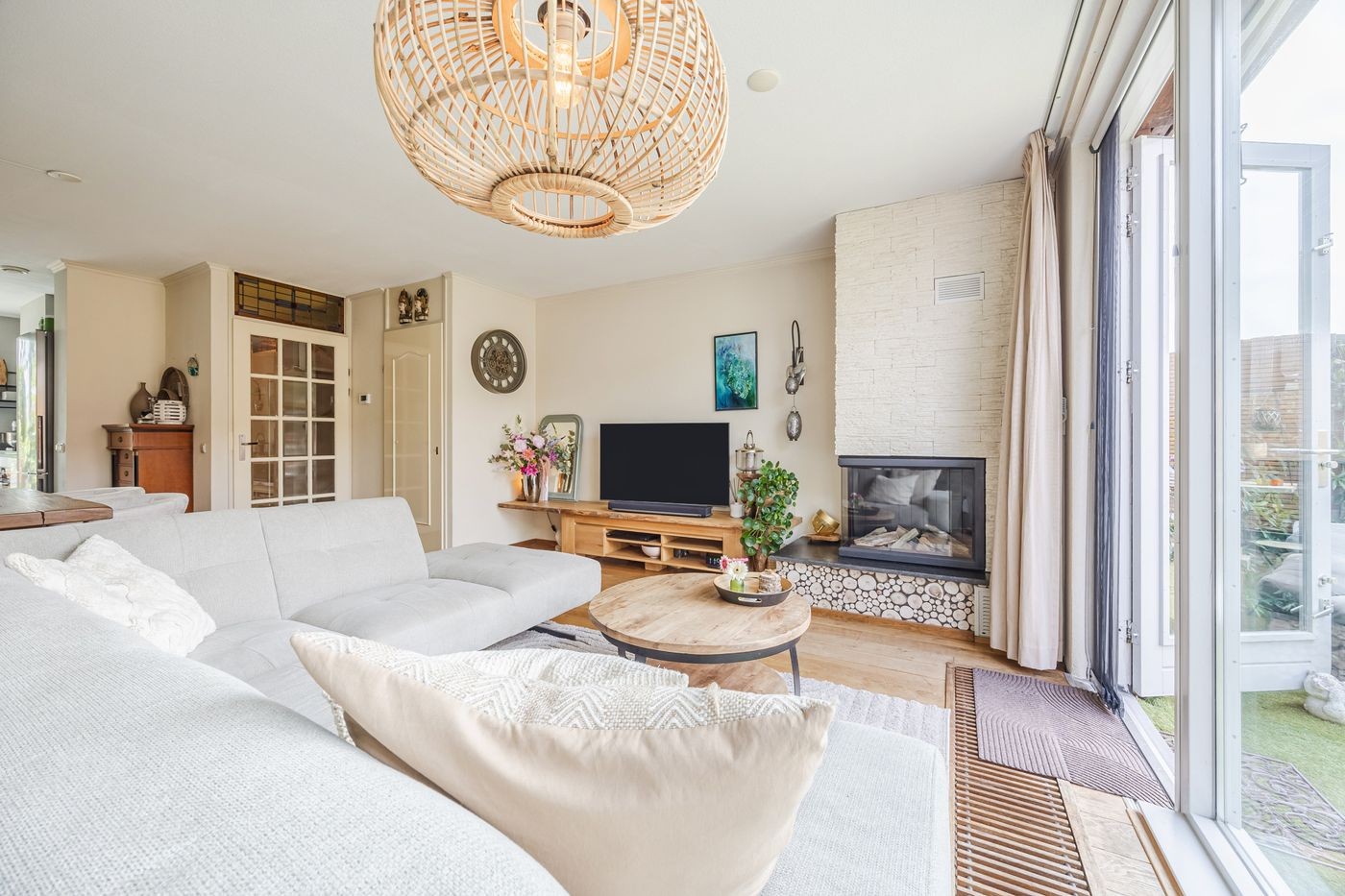 Tussenwoning te koop: Praagsingel 239, 'S-Gravenhage