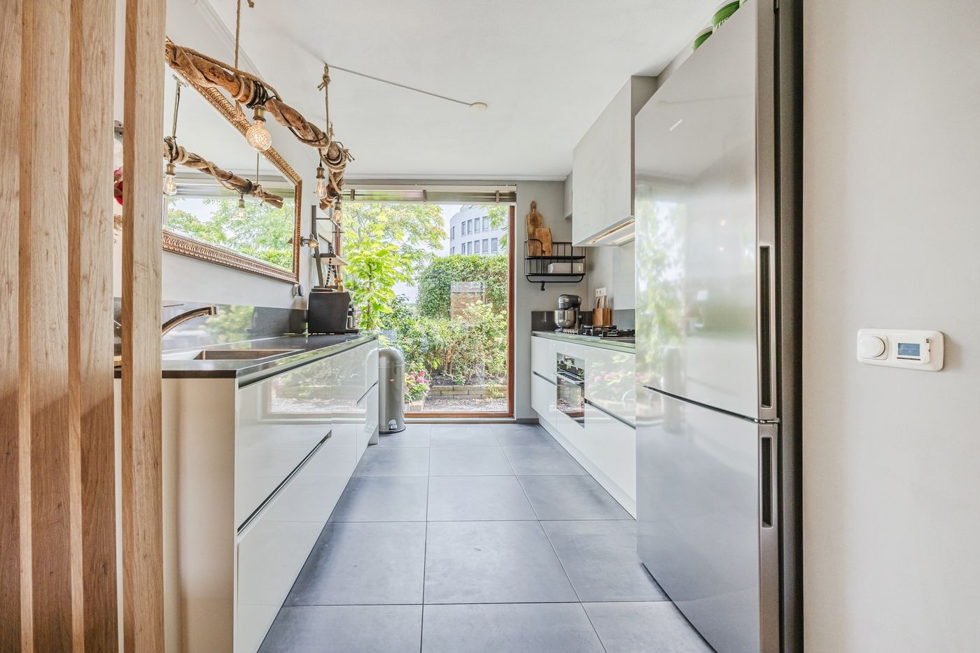 Tussenwoning te koop: Praagsingel 239, 'S-Gravenhage