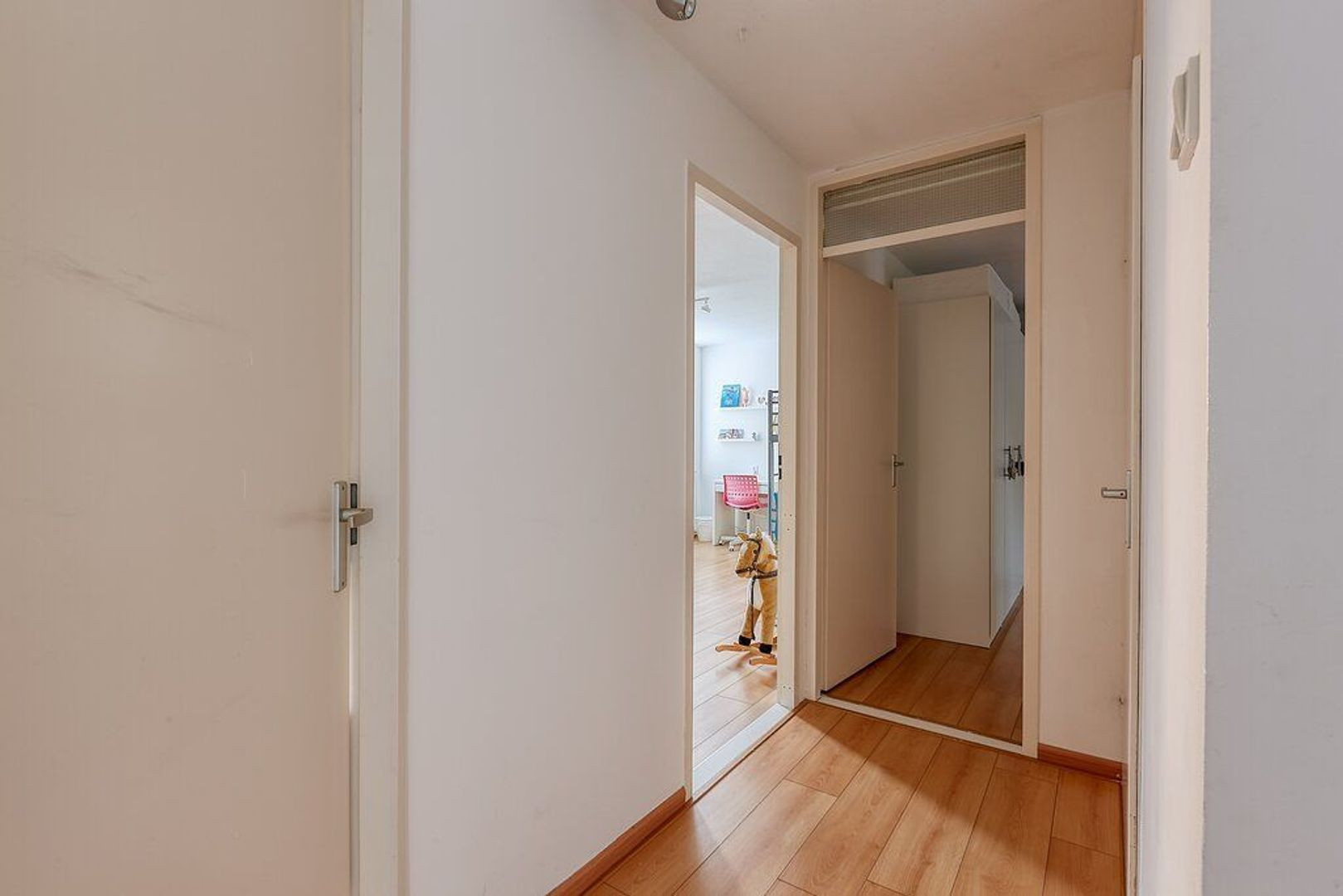 Tussenwoning te huur: Toscaninistraat 142, 'S-Gravenhage
