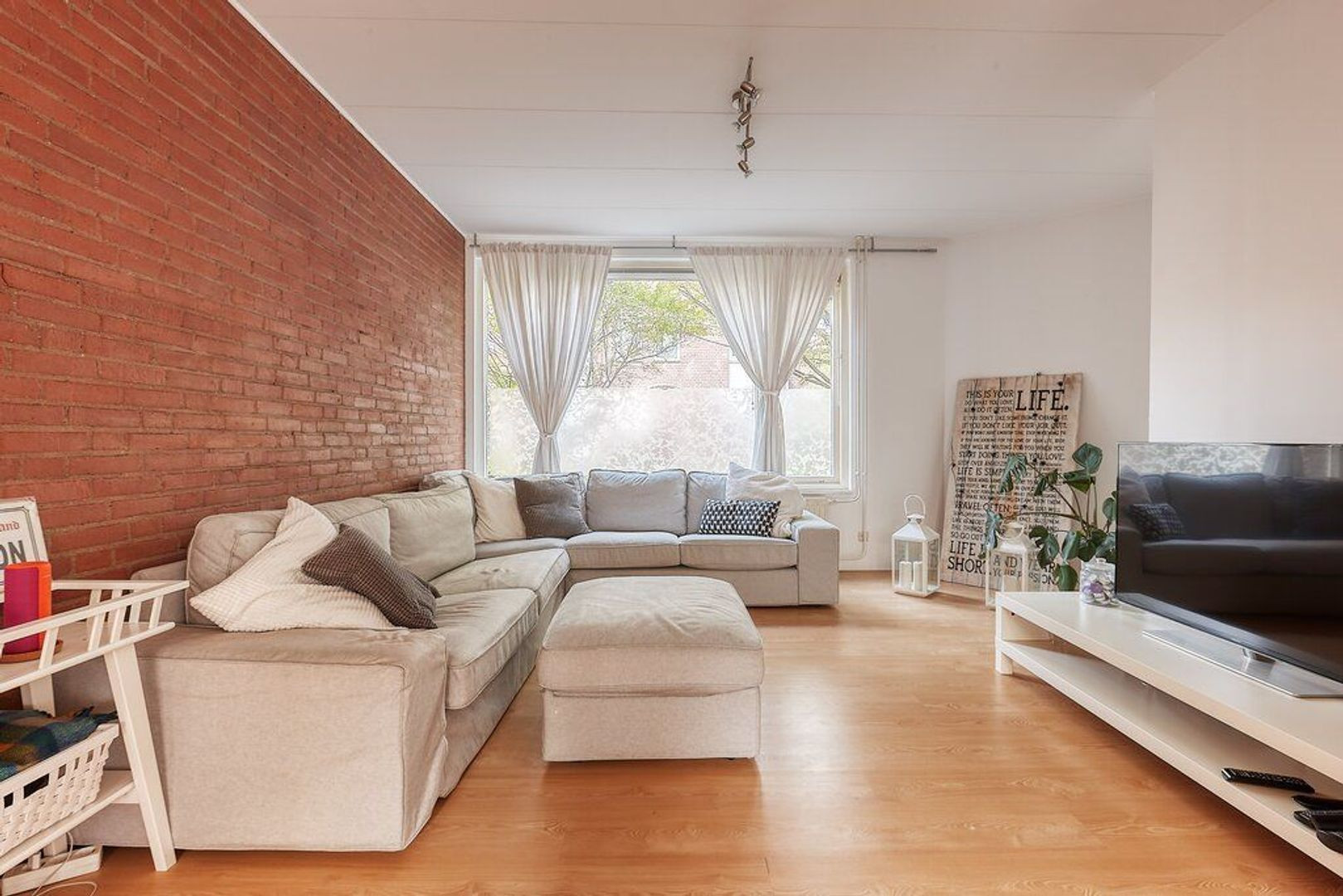 Tussenwoning te huur: Toscaninistraat 142, 'S-Gravenhage