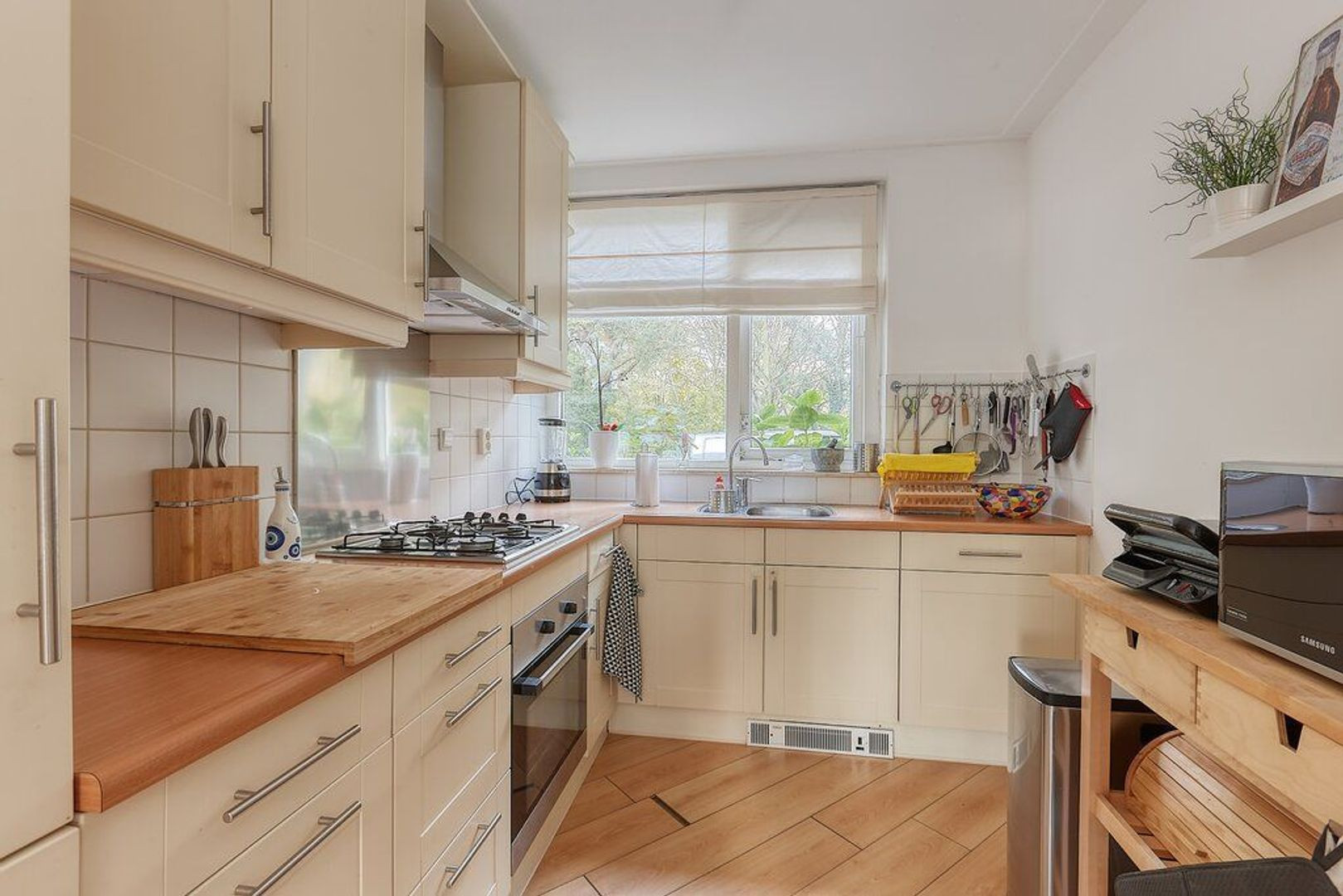 Tussenwoning te huur: Toscaninistraat 142, 'S-Gravenhage