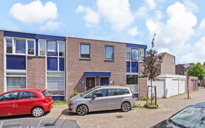 Dr. G. Knuttelstraat 11