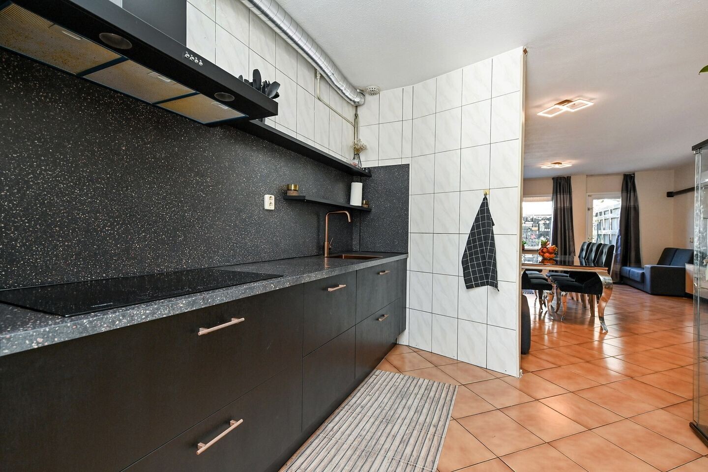 Hoekwoning te koop: Dr. J. Presserstraat 329, 'S-Gravenhage