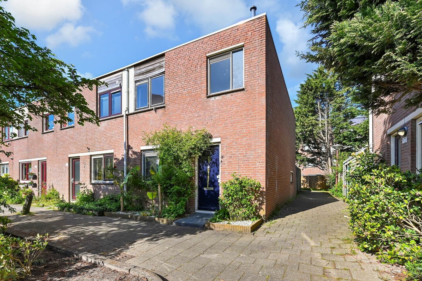 Hoekwoning te koop: Dr. J. Presserstraat 329, 'S-Gravenhage