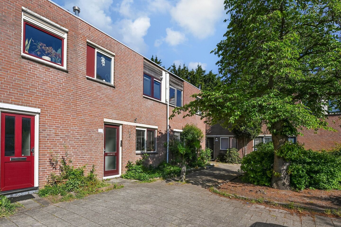 Hoekwoning te koop: Dr. J. Presserstraat 329, 'S-Gravenhage