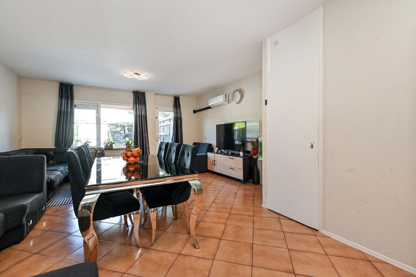 Hoekwoning te koop: Dr. J. Presserstraat 329, 'S-Gravenhage