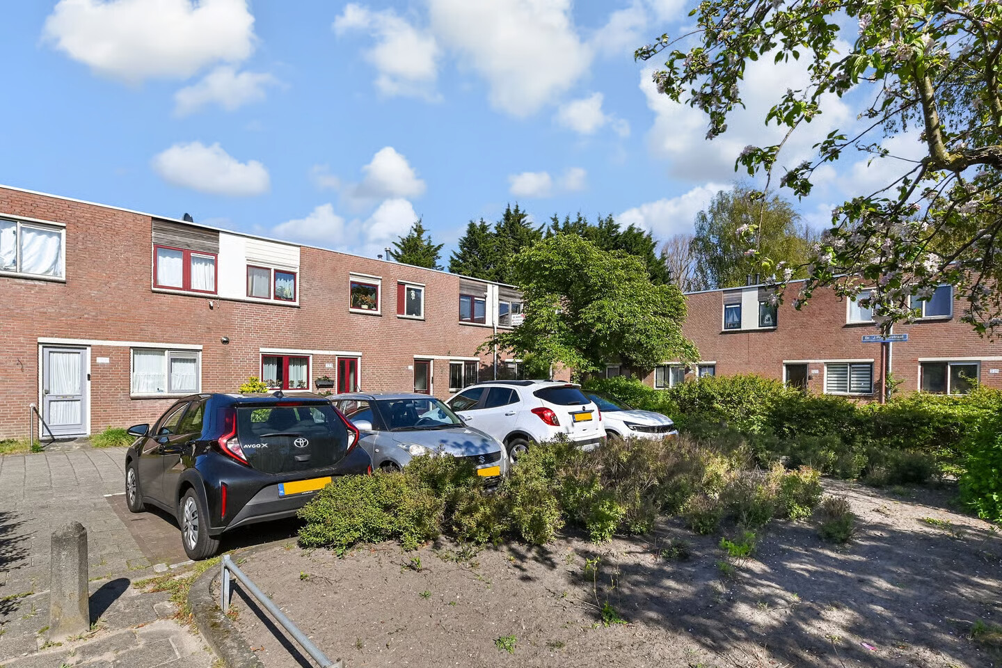 Hoekwoning te koop: Dr. J. Presserstraat 329, 'S-Gravenhage
