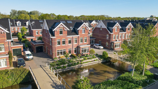 Twee-onder-één-kap te koop: Thomas Mannsingel 57, 'S-Gravenhage