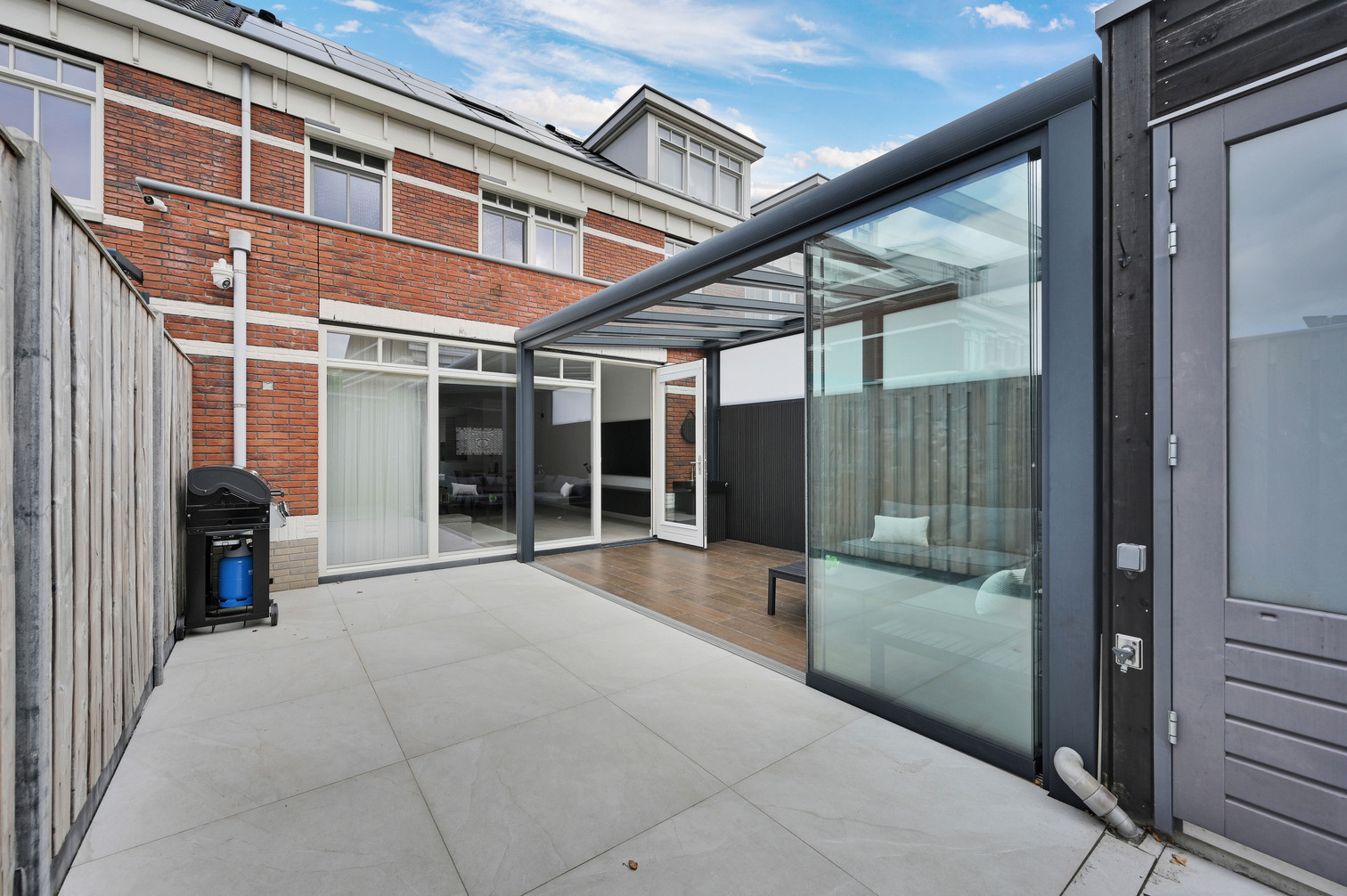Tussenwoning te koop: Markgraaflaan 156, 'S-Gravenhage