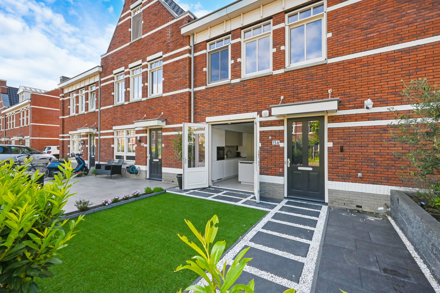 Tussenwoning te koop: Markgraaflaan 156, 'S-Gravenhage