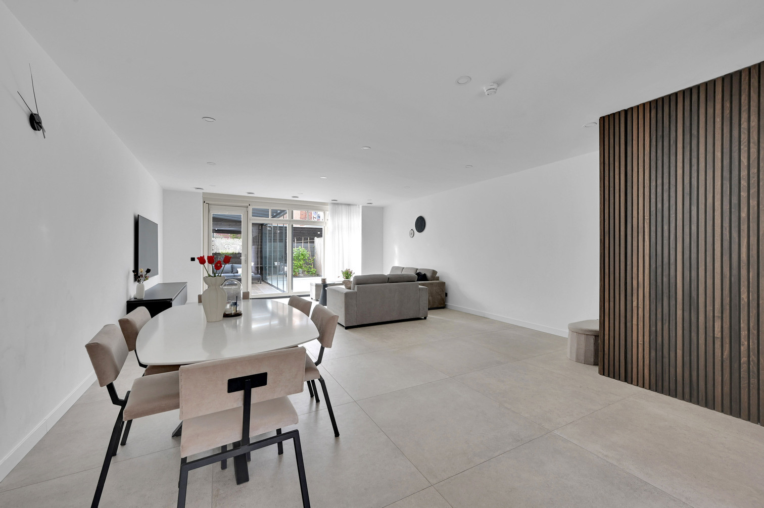 Tussenwoning te koop: Markgraaflaan 156, 'S-Gravenhage