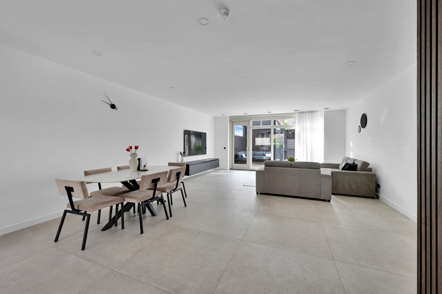 Tussenwoning te koop: Markgraaflaan 156, 'S-Gravenhage