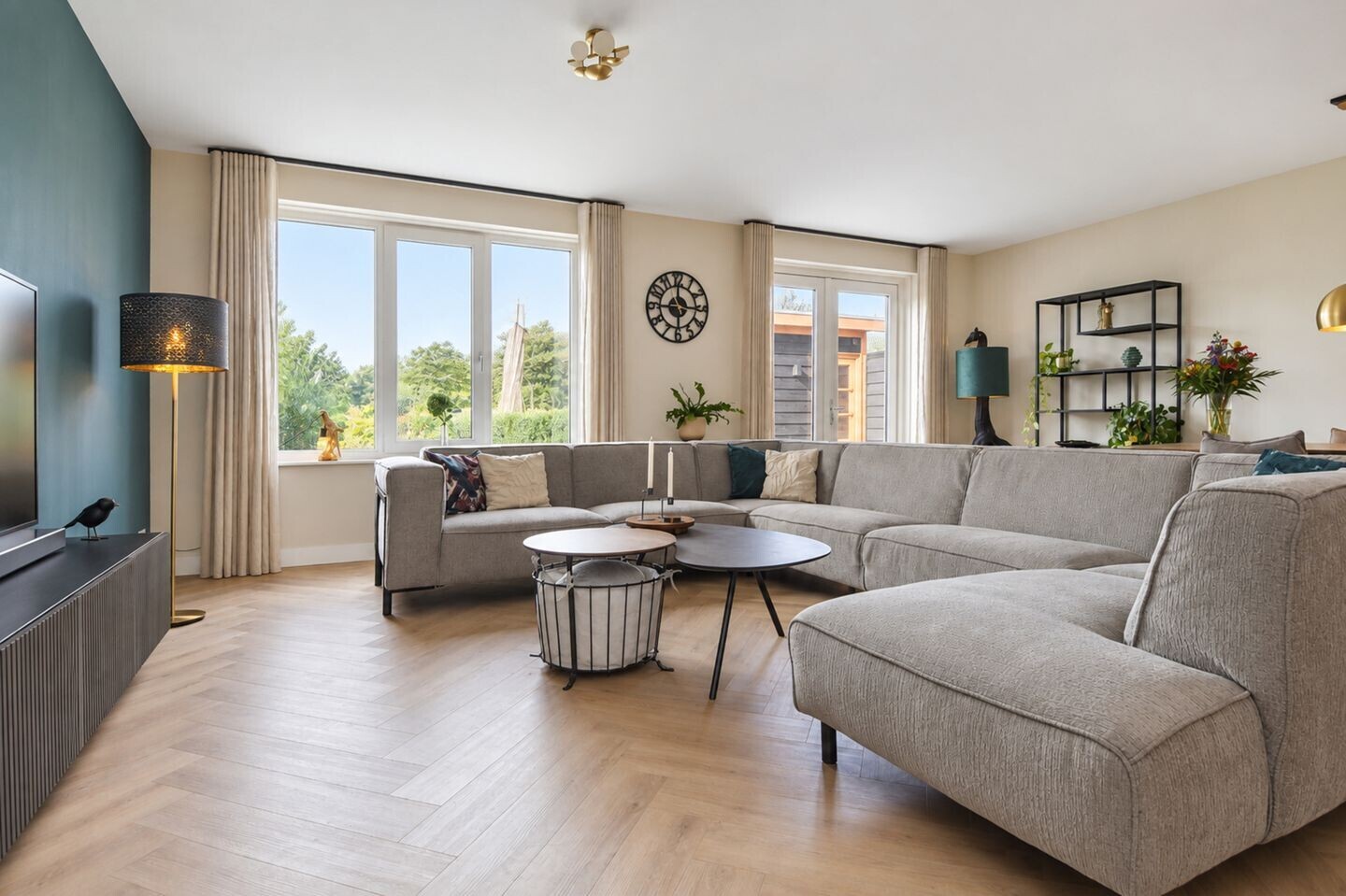 Hoekwoning te koop: Doris Lessinglaan 130, 'S-Gravenhage