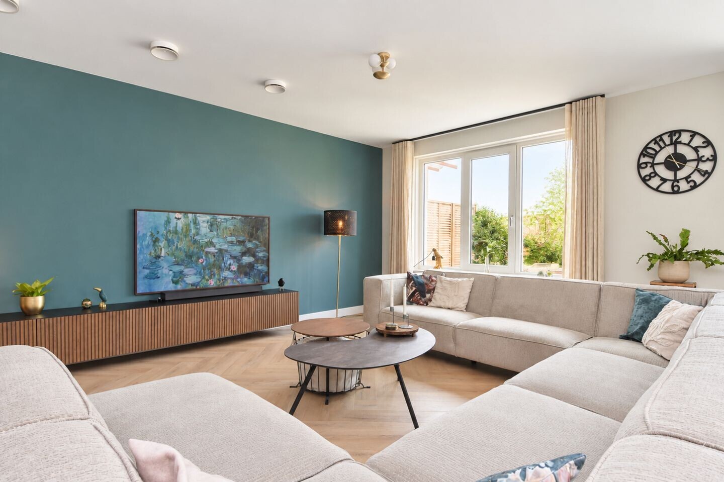 Hoekwoning te koop: Doris Lessinglaan 130, 'S-Gravenhage