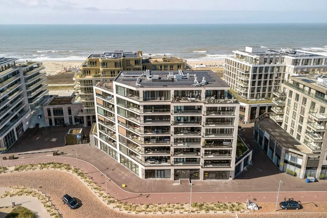 Appartement te koop: Deltaplein 317, 'S-Gravenhage