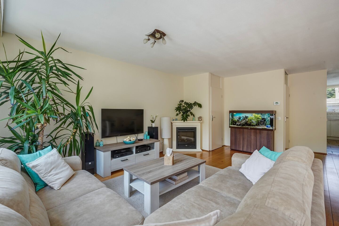 Tussenwoning te koop: Zeewindelaan 90, 'S-Gravenhage