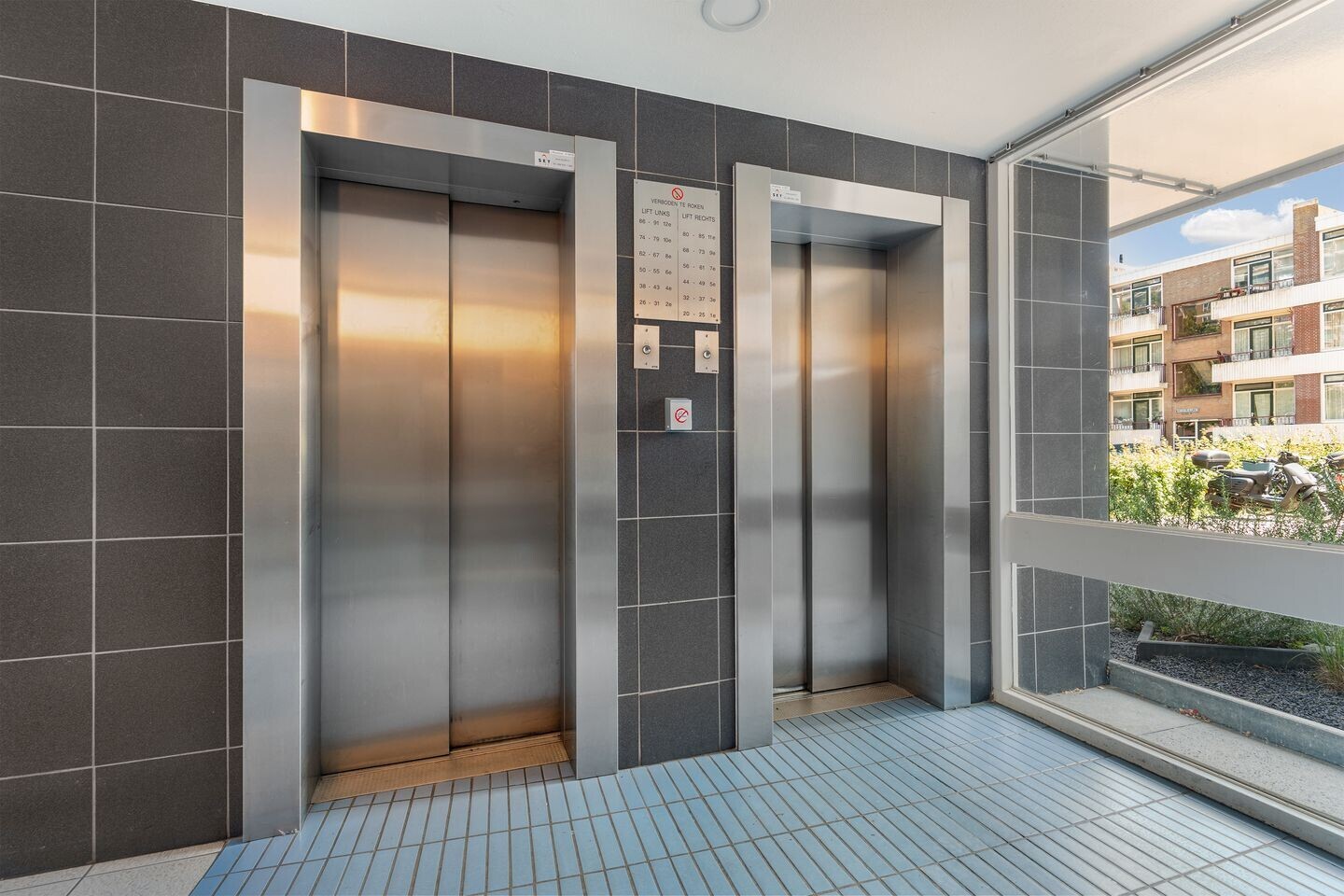 Appartement te koop: Teunisbloemplein 23, 'S-Gravenhage