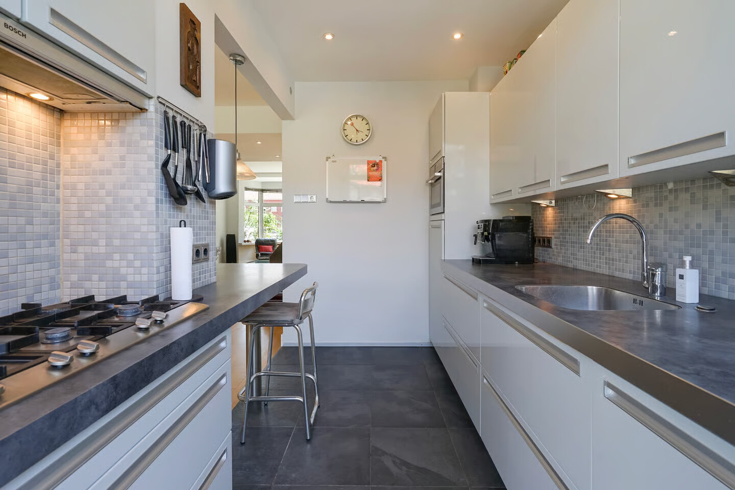 Tussenwoning te koop: Aronskelkweg 55, 'S-Gravenhage
