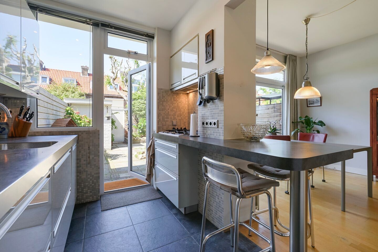 Tussenwoning te koop: Aronskelkweg 55, 'S-Gravenhage