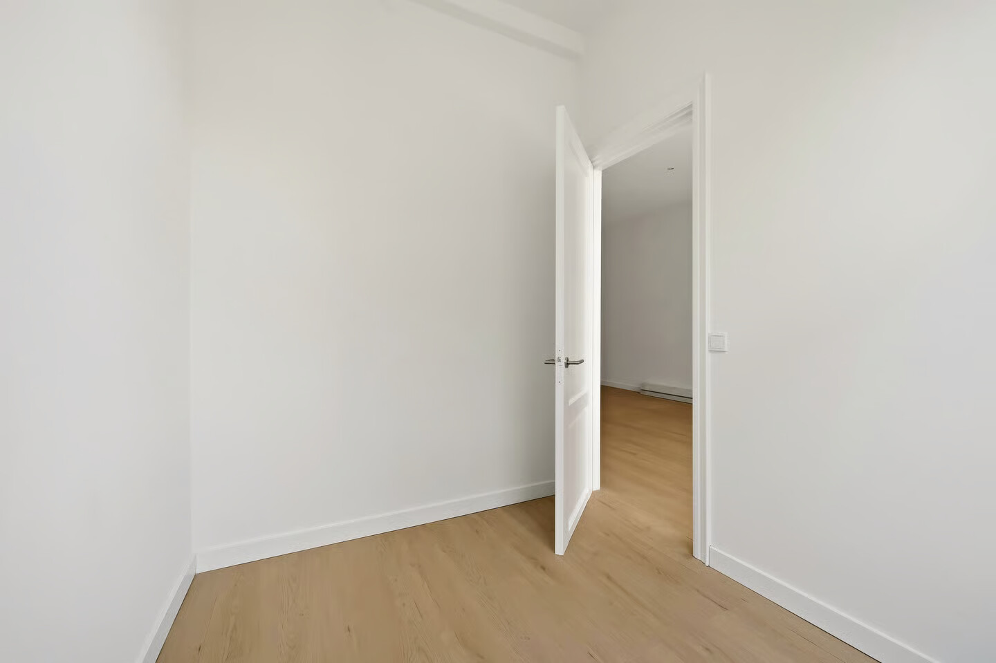 Studio te koop: Columbusstraat 271, 'S-Gravenhage