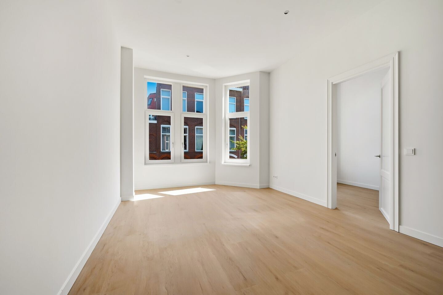 Studio te koop: Columbusstraat 271, 'S-Gravenhage