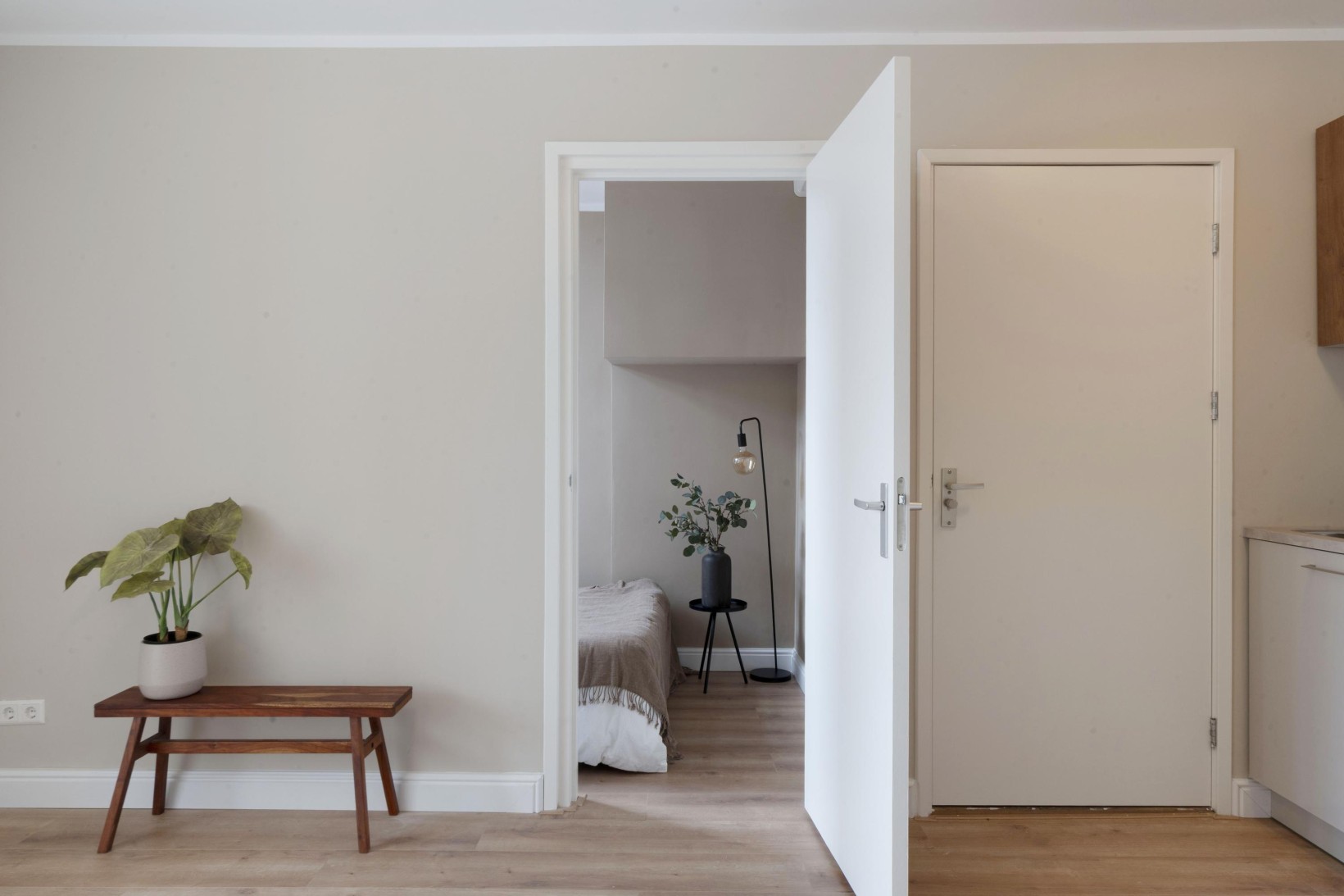 Studio te koop: Regentesselaan 344-1, 'S-Gravenhage
