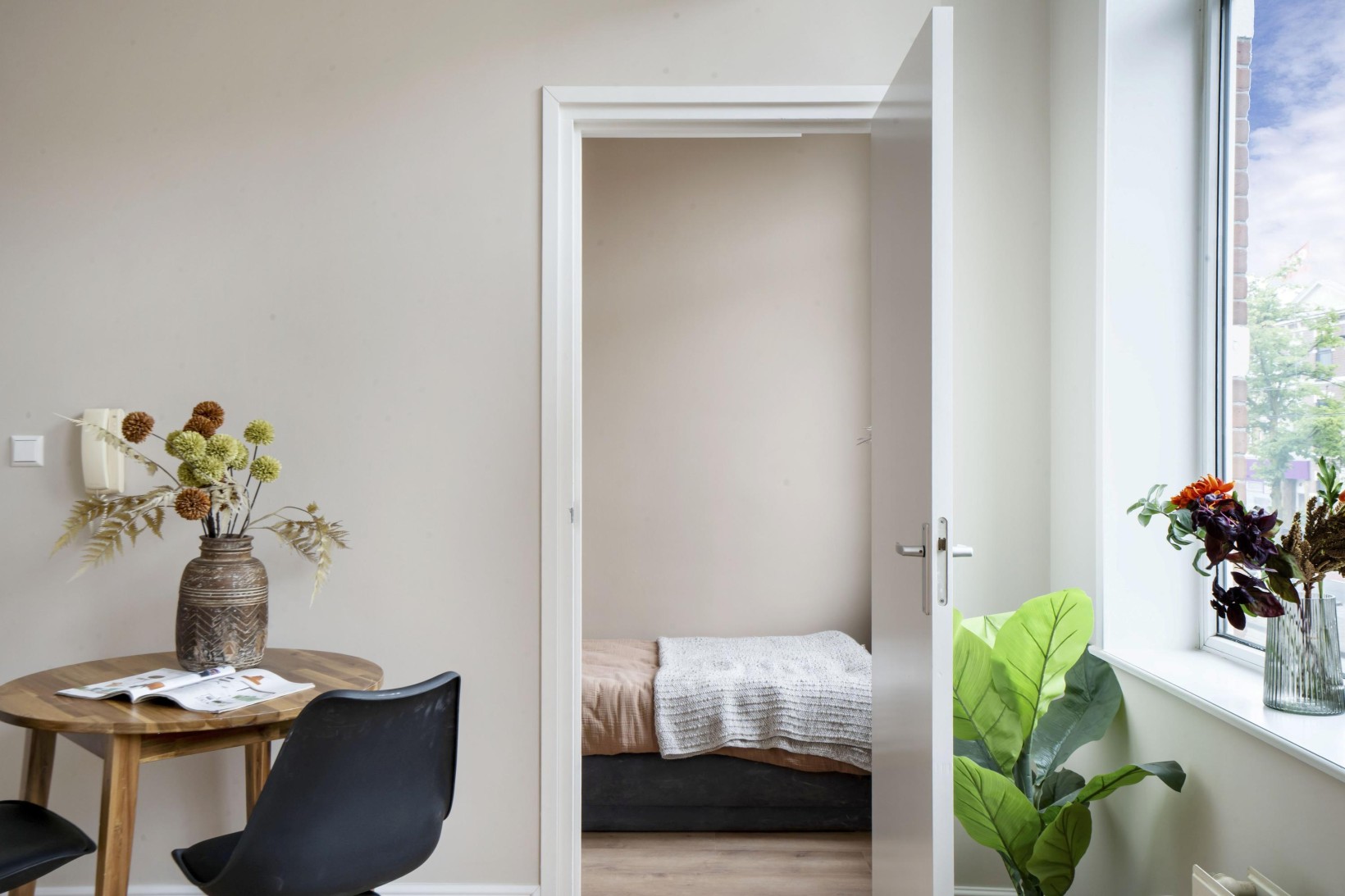 Studio te koop: Regentesselaan 344, 'S-Gravenhage