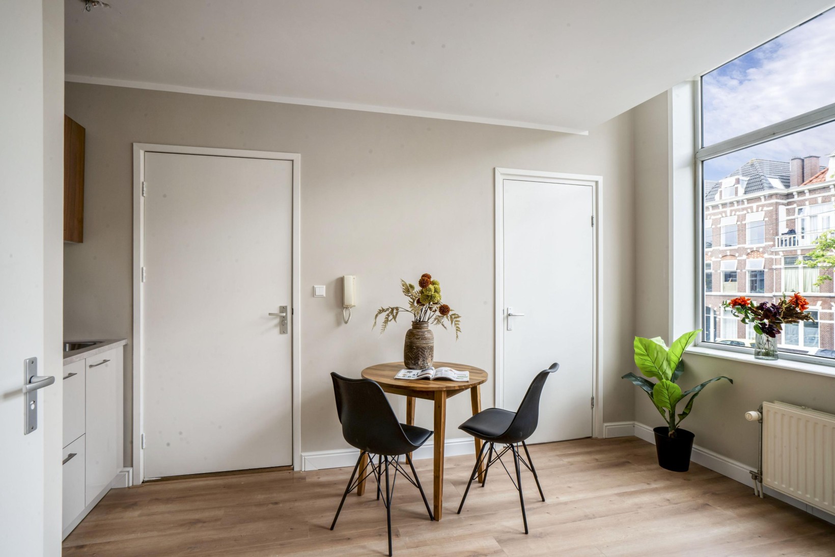 Studio te koop: Regentesselaan 344, 'S-Gravenhage