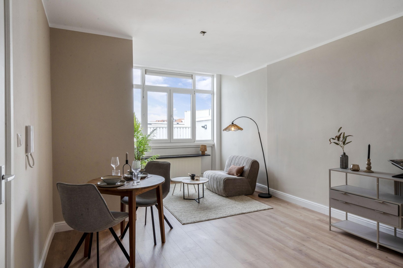 Studio te koop: Regentesselaan 354A, 'S-Gravenhage