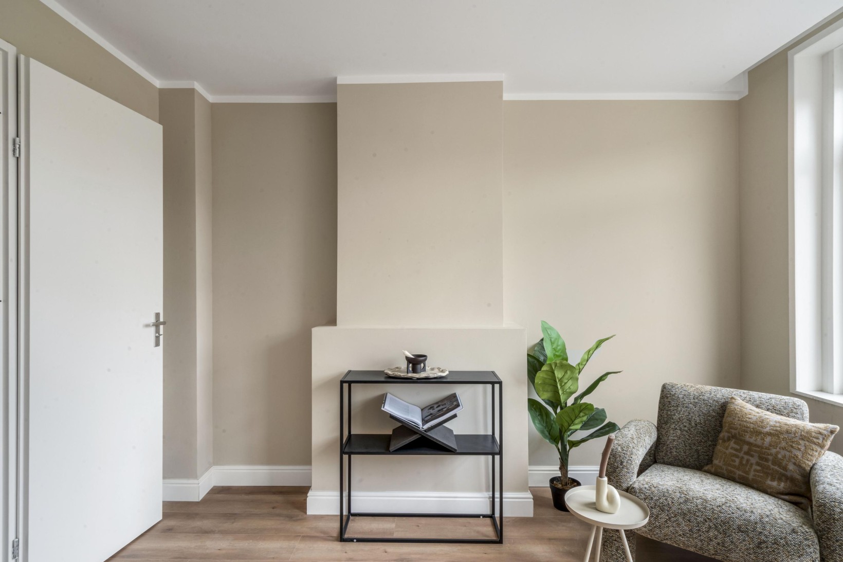 Studio te koop: Regentesselaan 354B, 'S-Gravenhage