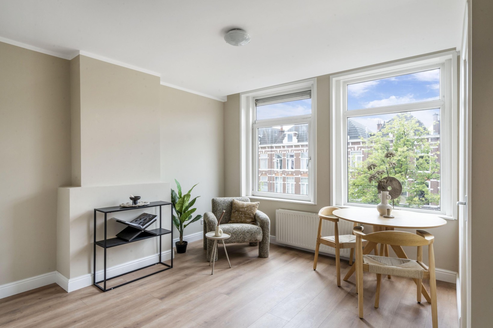 Studio te koop: Regentesselaan 354B, 'S-Gravenhage