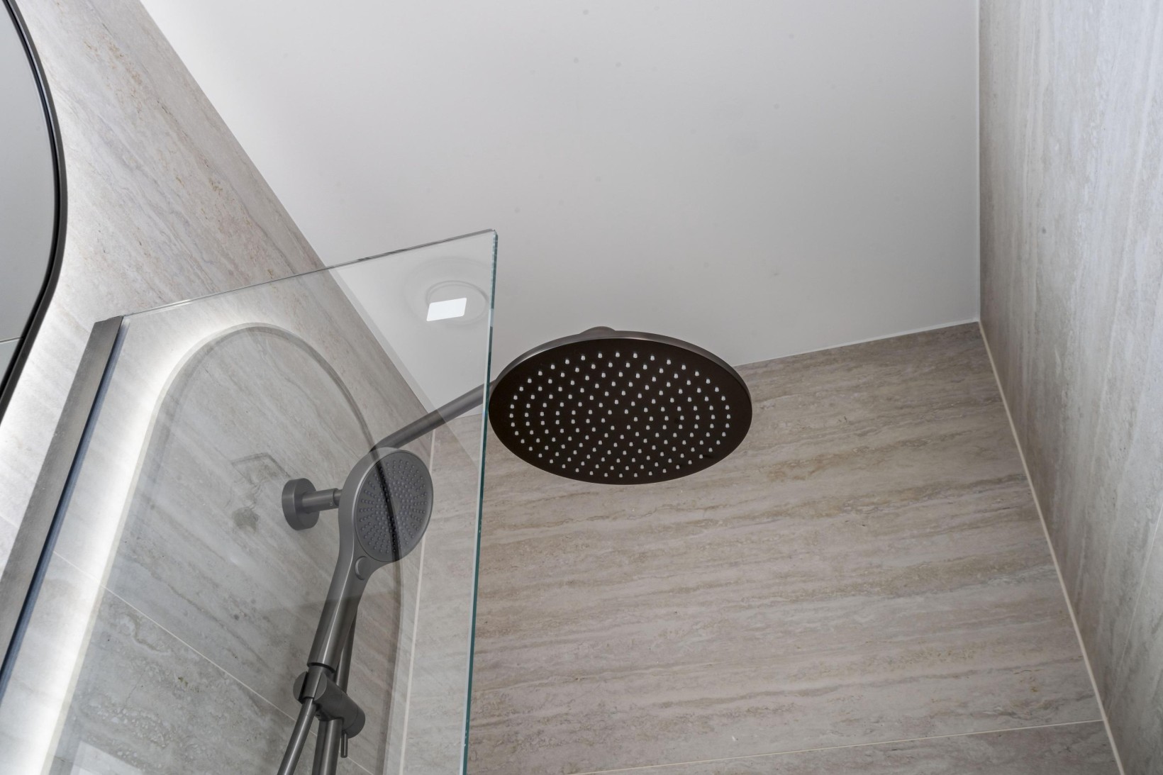 Studio te koop: Regentesselaan 354B, 'S-Gravenhage