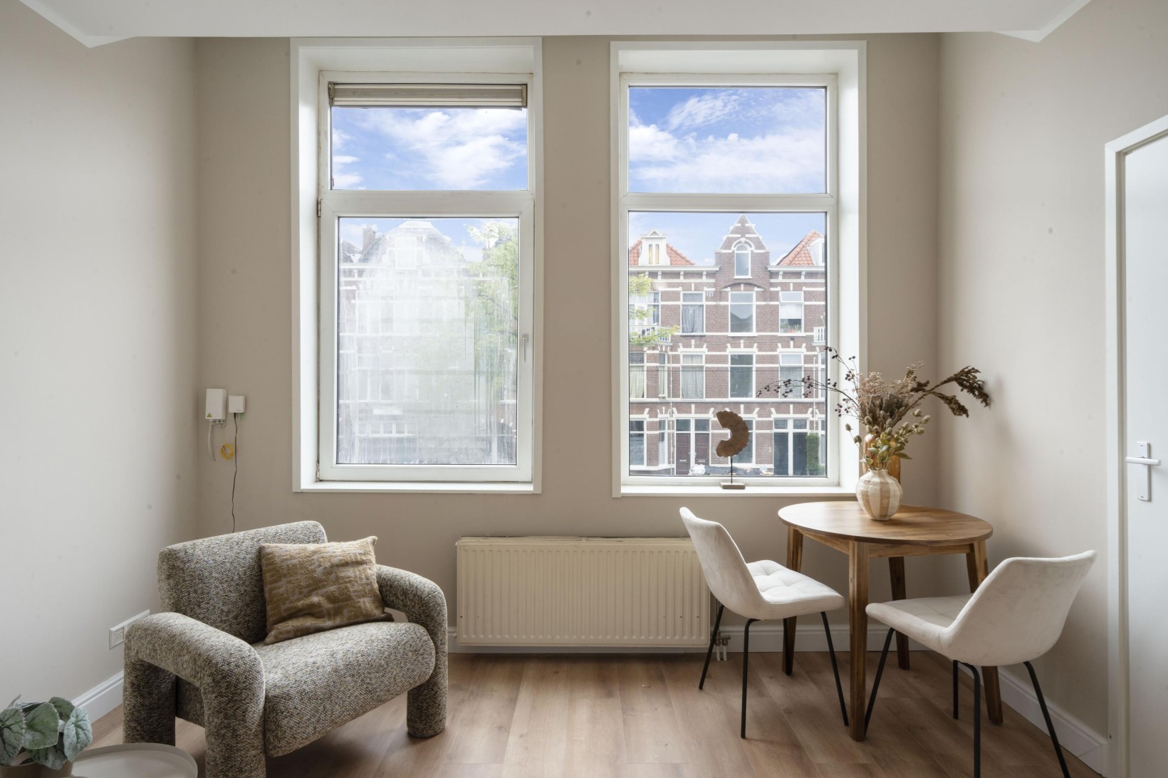 Studio te koop: Regentesselaan 354, 'S-Gravenhage