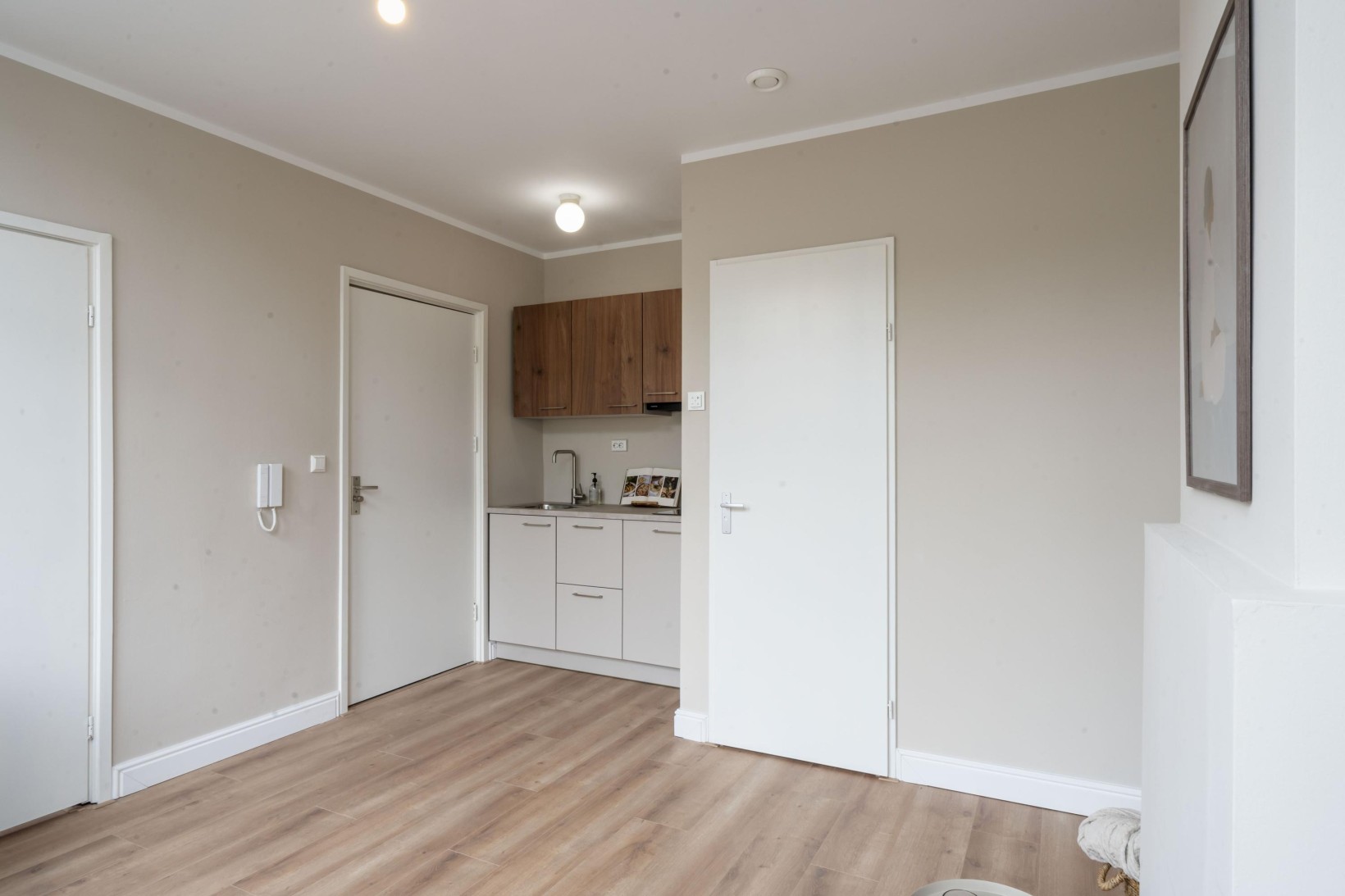 Studio te koop: Regentesselaan 354, 'S-Gravenhage