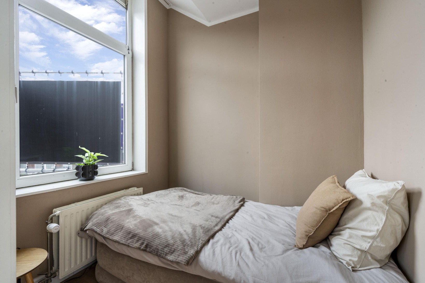 Studio te koop: Regentesselaan 354, 'S-Gravenhage