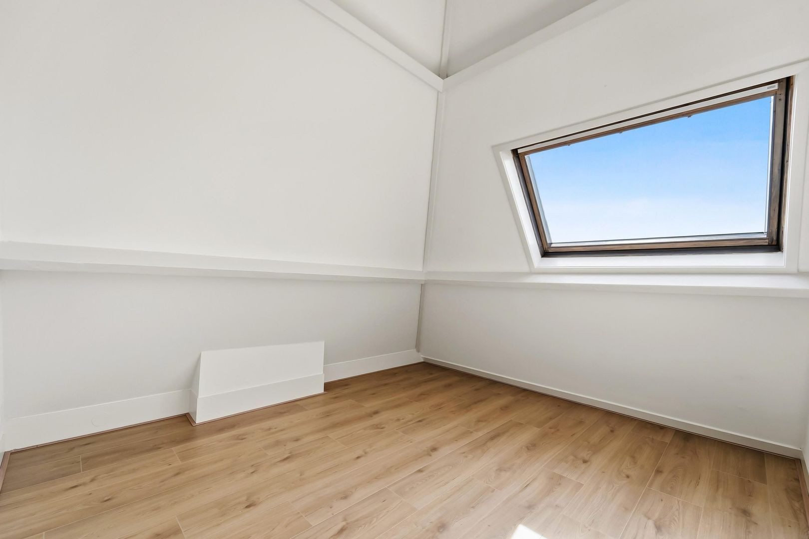 Studio te koop: Van Bylandtstraat 138D, 'S-Gravenhage