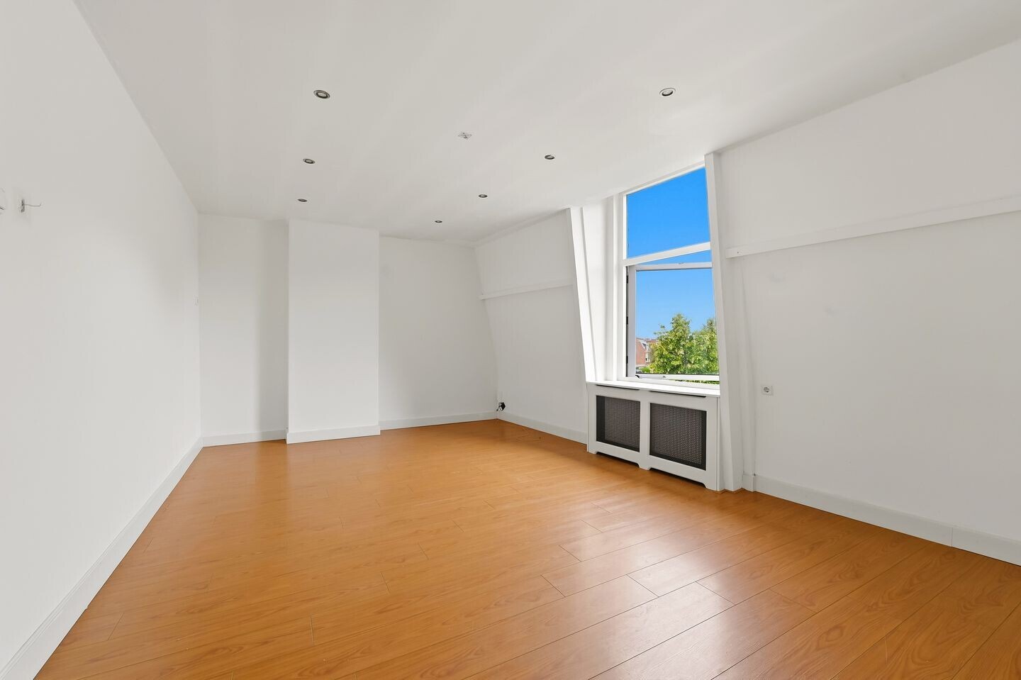 Appartement te koop: Newtonplein 81C, 'S-Gravenhage