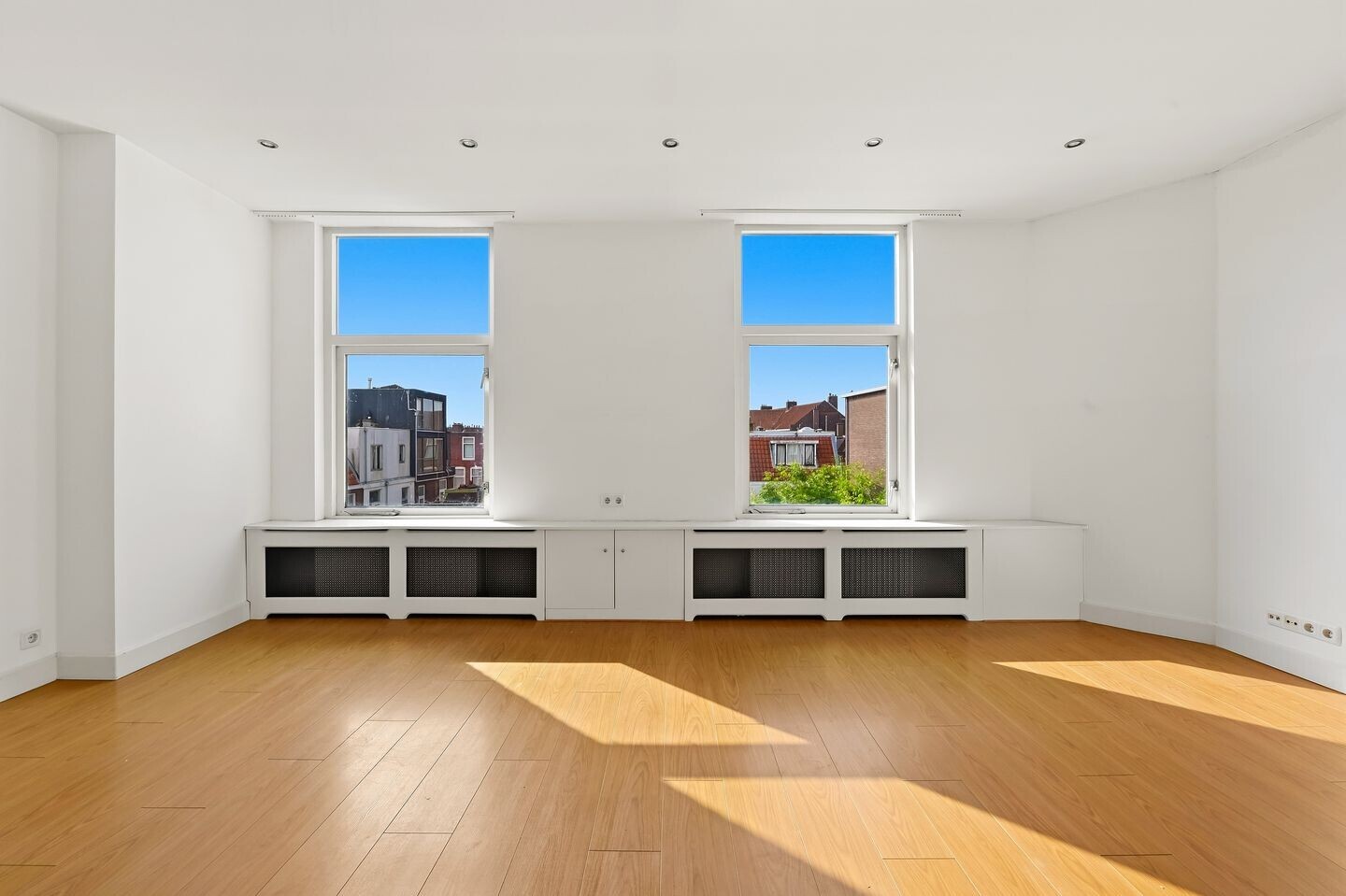 Appartement te koop: Newtonplein 81C, 'S-Gravenhage