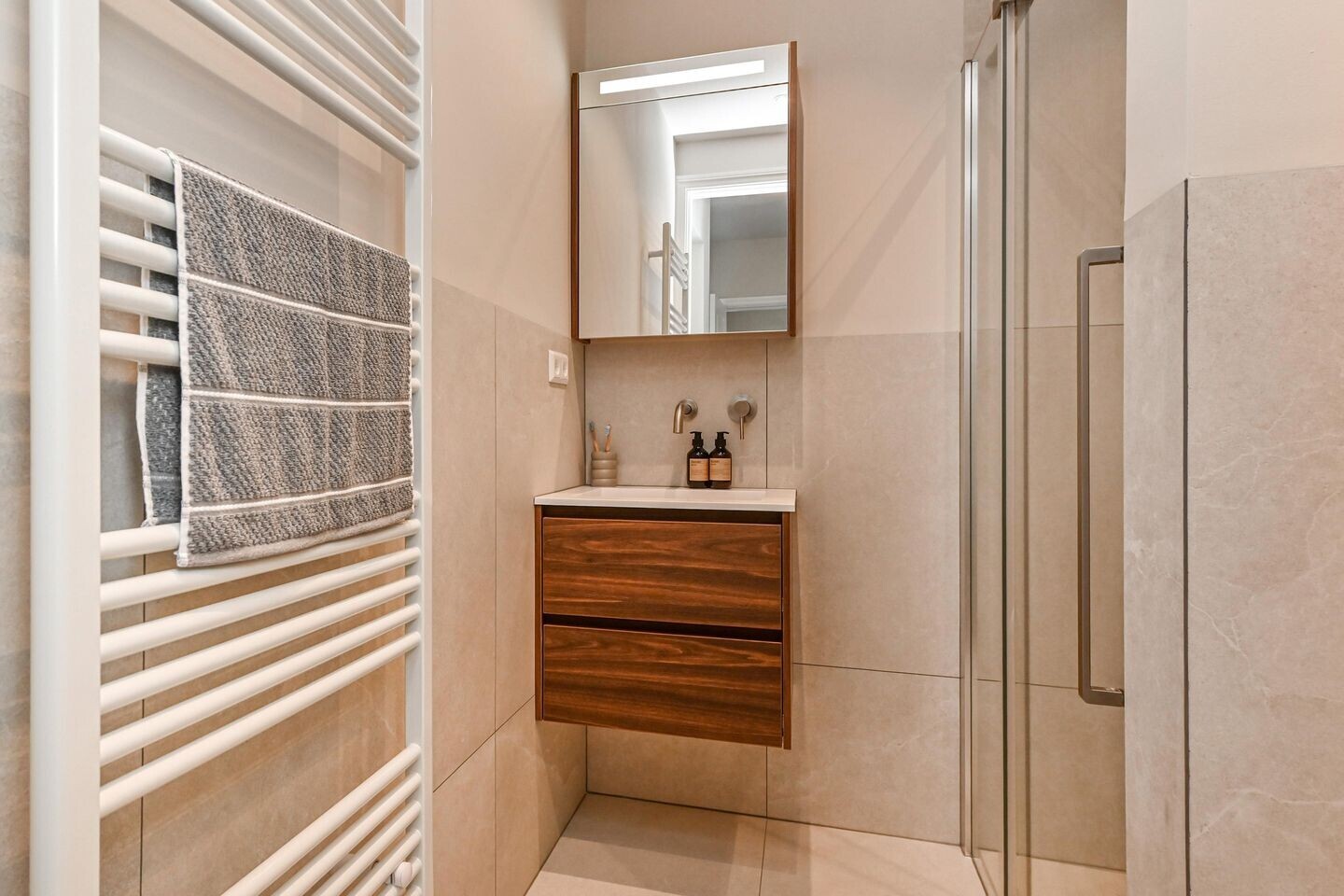 Appartement te koop: Vinkensteynstraat 83, 'S-Gravenhage