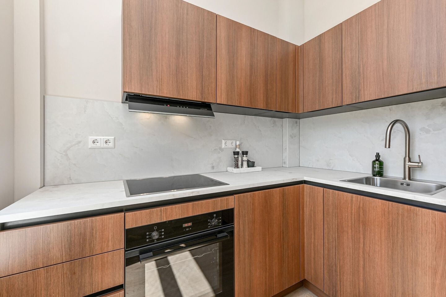 Appartement te koop: Vinkensteynstraat 83, 'S-Gravenhage