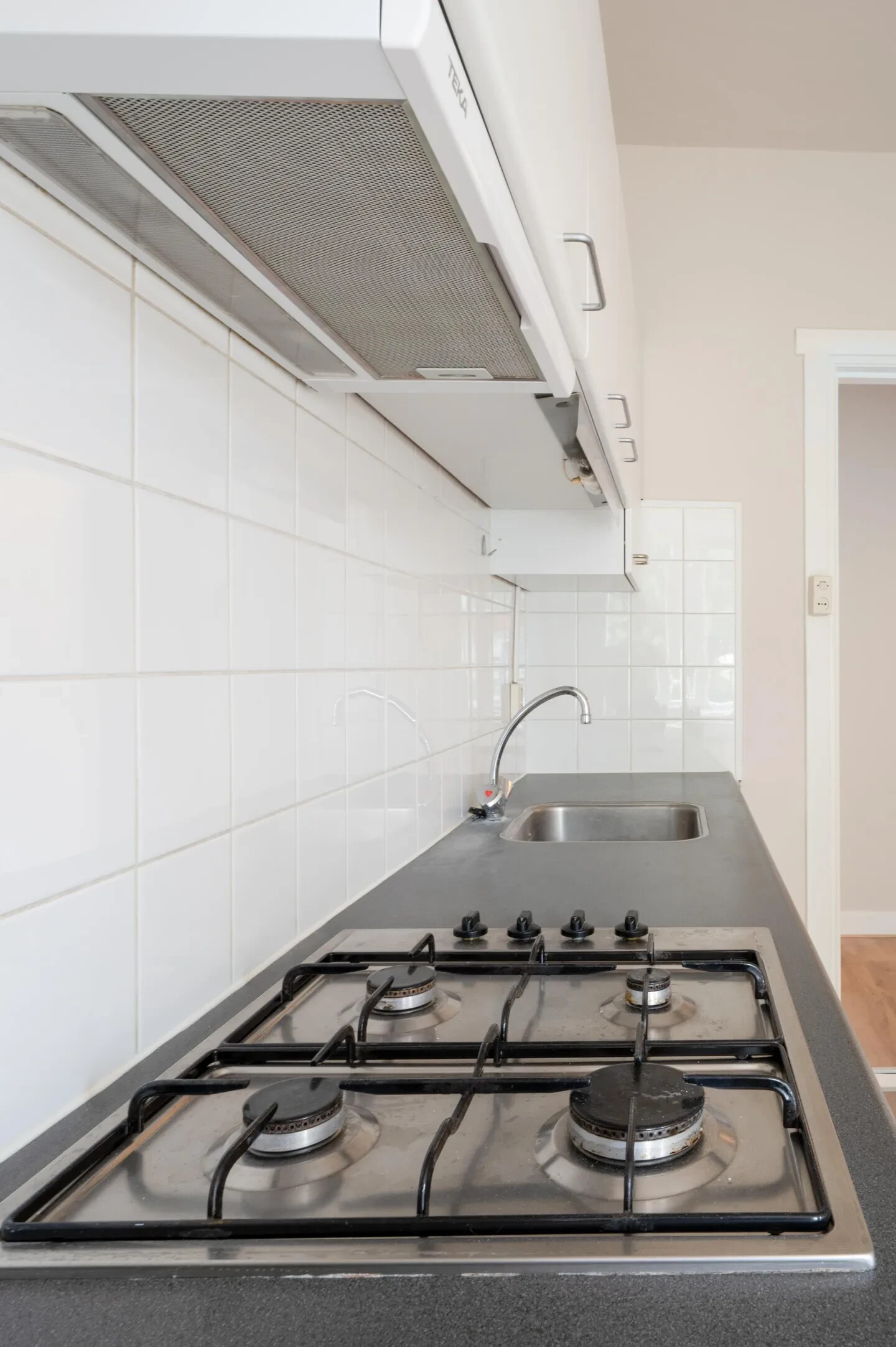 Studio te koop: Valkenboskade 310A, 'S-Gravenhage