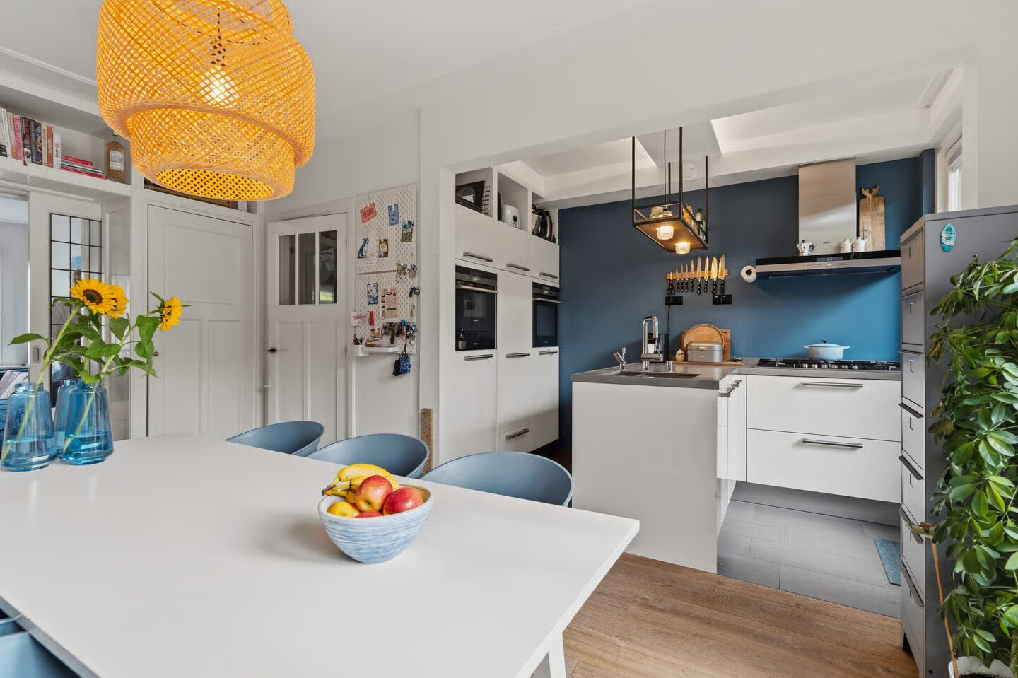 Tussenwoning te koop: Chrysantplein 14, 'S-Gravenhage